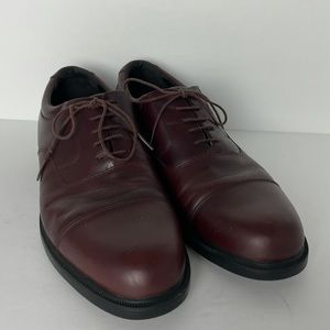 Rockport Men’s Leather Burgundy Cap Toe Oxford size 10M